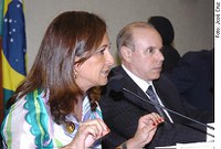 Para Kátia Abreu, promessa de mais recursos da CPMF para a saúde não passa de "farsa"