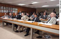 CAE deve votar nesta terça projeto que acaba com o imposto sindical