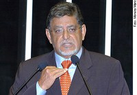 Mário Couto critica mudanças na Constituição venezuelana