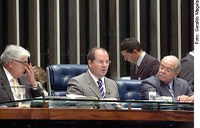 Aprovado aumento de salário para servidores da Polícia Federal