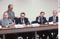 Representantes de fundos setoriais explicam repasses a ONGs