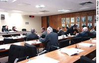 CCJ aprova fim de venda de bebidas alcoólicas em postos de gasolina