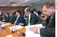 CAS debate distribuição de medicamentos de alto custo