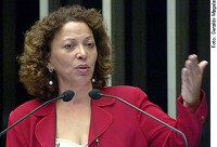 Ideli Salvatti comemora pavimentação de trecho da BR-282 em Santa Catarina