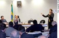 Kátia Abreu pede rejeição da prorrogação da CPMF; votação fica para esta terça-feira