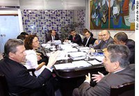 Oposição decide obstruir votações do Senado