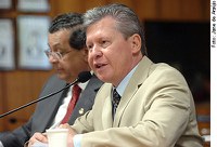 CCJ examina na quarta-feira processo contra Renan; Arthur Virgílio será o relator