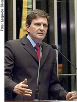 Crivella rebate colunista Míriam Leitão e explica afastamento de economistas do Ipea