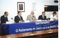Aberto seminário sobre o Parlamento do Mercosul e os direitos humanos