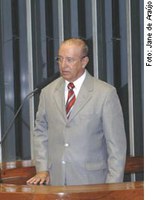 Antônio Carlos Valadares pede política nacional de segurança