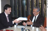 José Maranhão recebe o relatório do PPA