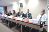 Rádios comunitárias são excluídas da discussão sobre rádio digital, dizem representantes