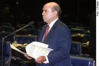 Dornelles critica recomendação do governo a Carlos Lupi para que deixe a presidência do PDT