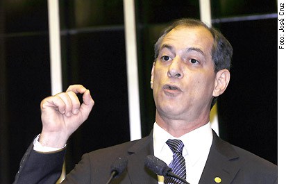 Ciro Gomes diz que argumentos de cr ticos da transposi o induzem