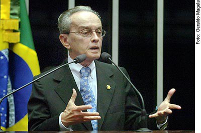 [Foto: senador Jefferson Péres (PDT-AM)]