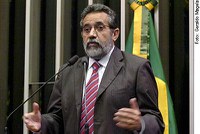 Gilvam anuncia disposição do governo de construir ponte no Amapá