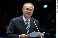 Renan comemora projeto que beneficia empregadas domésticas