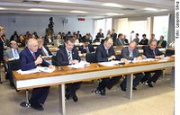 Proposta em pauta na CAE veta cláusulas de exclusividade no mercado de cartões de crédito