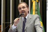 Caso dos 'grampos' precisa ser esclarecido, diz Agripino