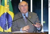 Flexa Ribeiro cobra explicações de Lula sobre grampos