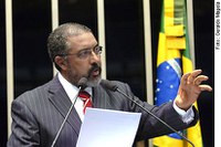 Paim diz que Petrobras vai ampliar investimento na Refinaria Ipiranga