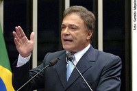 Para Alvaro Dias, crescimento econômico brasileiro ainda é tímido