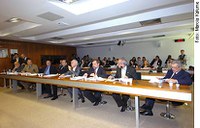 Vendas por cartões poderão ser feitas por apenas um equipamento, segundo projeto aprovado pela CCT