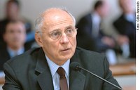 Suplicy: Brasil vai aproveitar crise para crescer