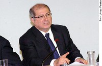 Ministro pede que Congresso evite suspender exame do Orçamento por conta da crise