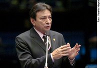 Papaléo requer sessão especial em homenagem aos 20 anos do Amapá