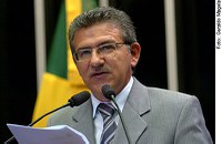 José Nery: Estabilidade do Brasil é de papel crepom