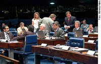 Aprovado projeto que obriga empresa a fornecer bloqueador solar a quem trabalha ao sol