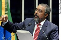 Paulo Paim lembra os 200 anos do Banco do Brasil