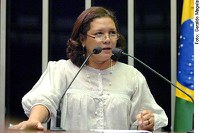 Fátima Cleide homenageia professores e comemora melhoria nos índices de educação