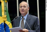 Prefeitos e vereadores precisam assumir compromisso em prol do ensino público, pede Renan Calheiros