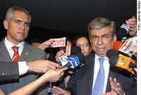 Senado vai consultar PGR sobre demissão de parentes de senadores