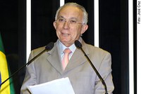 Adelmir Santana pede reflexão sobre a fome no mundo