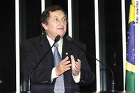 Mão Santa pede obras para o Piauí