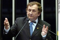 Mão Santa defende candidatura própria do PMDB à Presidência