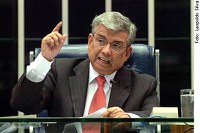 Garibaldi anula decisão sobre nepotismo e demissões de parentes podem ser ampliadas no Senado