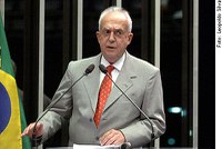 Jarbas diz que Lula confunde motim com greve de professores