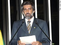 Raupp defende reaparelhamento e modernização da FAB