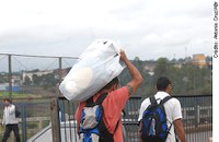 CRE examina projeto que regulamenta atividade de sacoleiros na fronteira entre Brasil e Paraguai