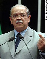 César Borges pede voto de pesar pela morte do jurista J.J. Calmon de Passos