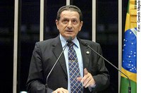 Mozarildo homenageia servidores públicos por seu dia