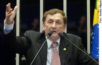 Mão Santa pede que governo corte gastos para enfrentar a crise