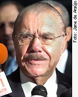 Para Sarney, notícia de afastamento de Lula é sem fundamento