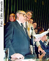 Centenário de Tancredo Neves é lembrado em programa da Rádio Senado