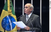 Cícero Lucena pede mais atenção dos governantes para a saúde da mulher