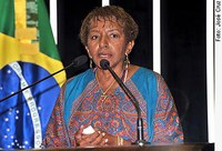 Cantora Leci Brandão diz que as mulheres jamais se conformaram com a opressão